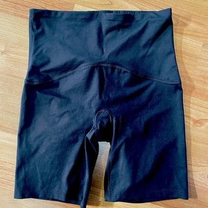 Spanx biker shorts black medium
